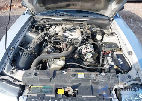 2004 Ford Mustang z USA, uszkodzony, nr VIN 1FAFP44604F229637